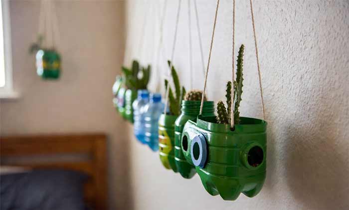 گلدان آویز تم ماجراجویی از بطری پلاستیکی